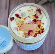 Load image into Gallery viewer, Self Confidence Intention Candle – Crystal Candle for Confidence, Courage & Self-Belief