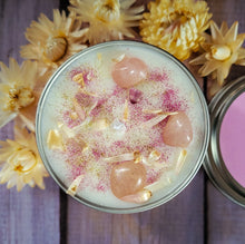 Load image into Gallery viewer, Buttercream Soy Candle – Warm Vanilla Buttercream Handcrafted Candle