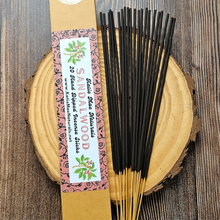 Load image into Gallery viewer, Sandalwood hand dipped incense sticks