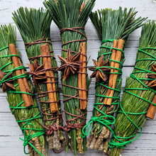 Load image into Gallery viewer, Fresh Scotch Pine Bundle with Cinnamon and Star Anise