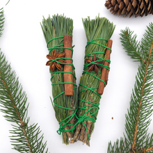 Load image into Gallery viewer, Fresh Scotch Pine Bundle with Cinnamon and Star Anise