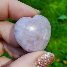 Load image into Gallery viewer, Small carved purple lepidolite heart