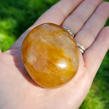 Load image into Gallery viewer, Golden healer quartz palm stones