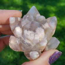 Load image into Gallery viewer, Carved flower agate lotus