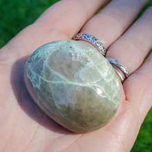 Load image into Gallery viewer, Green Moonstone Palm Stones