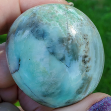 Load image into Gallery viewer, Green Moonstone Palm Stones