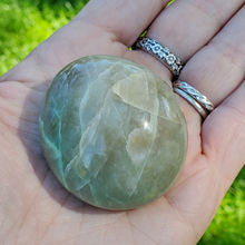 Load image into Gallery viewer, Green Moonstone Palm Stones