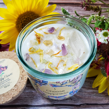 Load image into Gallery viewer, I choose happiness affirmation candle with crystals