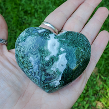 Load image into Gallery viewer, Moss agate carved gemstone heart