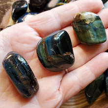 Load image into Gallery viewer, Blue tigers eye gemstones