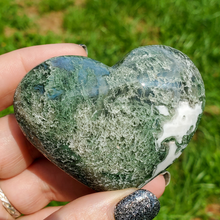 Load image into Gallery viewer, Moss agate gemstone heart