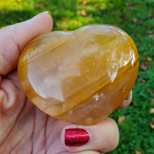 Load image into Gallery viewer, Golden healer quartz crystal heart