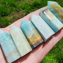 Load image into Gallery viewer, Caribbean Blue Chalcedony Point