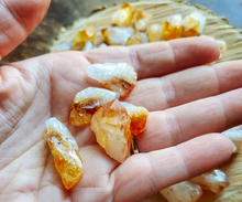 Load image into Gallery viewer, natural rough citrine point crystals