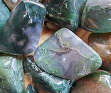 Load image into Gallery viewer, moss agate tumbled gemstones, ethical gemstones