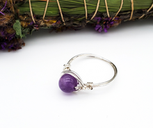 Load image into Gallery viewer, Amethyst Crystal Wire Wrapped Ring