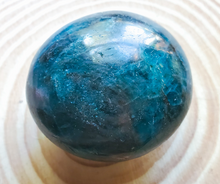 Load image into Gallery viewer, Blue apatite Palm stones