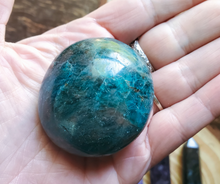 Load image into Gallery viewer, Blue apatite Palm stones