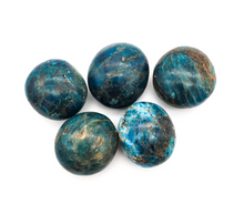 Load image into Gallery viewer, Blue apatite Palm stones