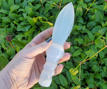 Load image into Gallery viewer, Selenite Crystal Dagger
