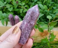 Load image into Gallery viewer, Lepidolite Crystal Point