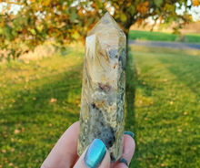 Load image into Gallery viewer, Crazy Lace Agate Point (#2)