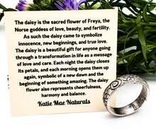 Load image into Gallery viewer, Sterling Silver floral pattern ring