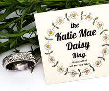 Load image into Gallery viewer, Sterling Silver floral pattern ring