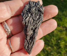 Load image into Gallery viewer, Black Kyanite Fan - Black Kyanite Crystals