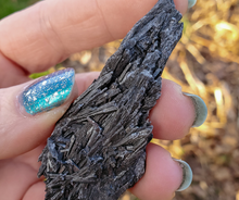 Load image into Gallery viewer, Black Kyanite Fan - Black Kyanite Crystals