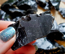 Load image into Gallery viewer, Rough Black Obsidian gemstones