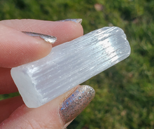 Load image into Gallery viewer, Small Selenite Stick - 2-2.5 inches
