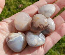 Load image into Gallery viewer, Small Flower Agate Heart