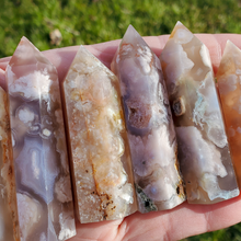 Load image into Gallery viewer, Flower Agate Point - Small