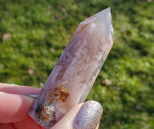 Load image into Gallery viewer, Flower Agate Point - Small