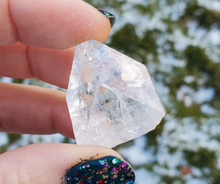 Load image into Gallery viewer, Apophyllite Crystal Tips