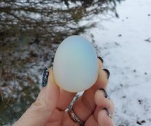 Load image into Gallery viewer, Opalite Crystal Egg