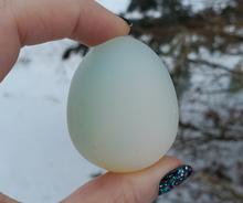 Load image into Gallery viewer, Opalite Crystal Egg