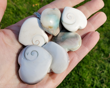 Load image into Gallery viewer, Shiva Shell Heart