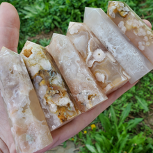 Load image into Gallery viewer, Flower Agate Point