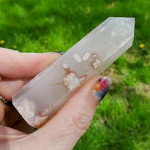 Load image into Gallery viewer, Flower Agate Point