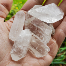 Load image into Gallery viewer, Grade c clear quartz crystal points