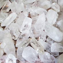Load image into Gallery viewer, Grade c clear quartz crystal points