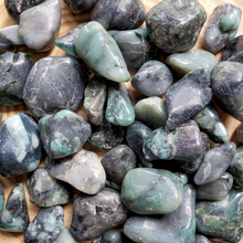 Load image into Gallery viewer, Emerald Tumbled crystals