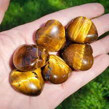 Load image into Gallery viewer, Tigers eye carved gemstone hearts