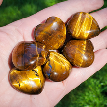 Load image into Gallery viewer, Gold tigers eye gemstone heart