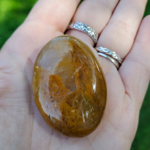Load image into Gallery viewer, Golden healer quartz palm stones