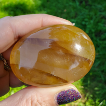 Load image into Gallery viewer, Golden healer quartz palm stones