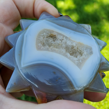 Load image into Gallery viewer, Druzy Agate geode sun carving
