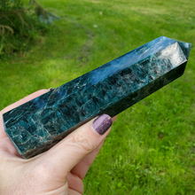 Load image into Gallery viewer, Large green apatite tower